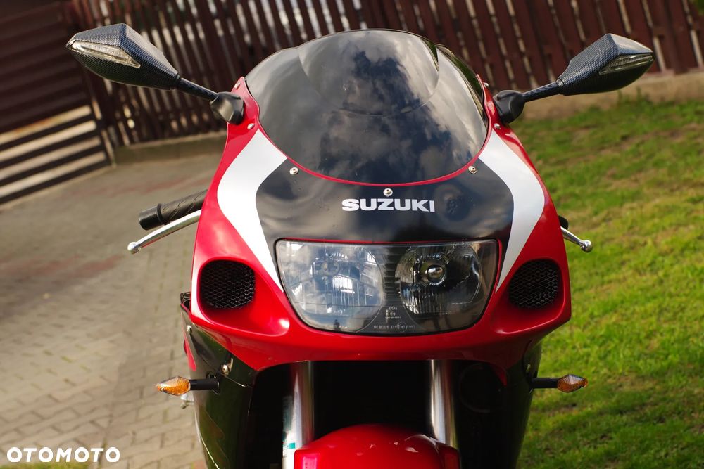 Suzuki GSX-R - 4