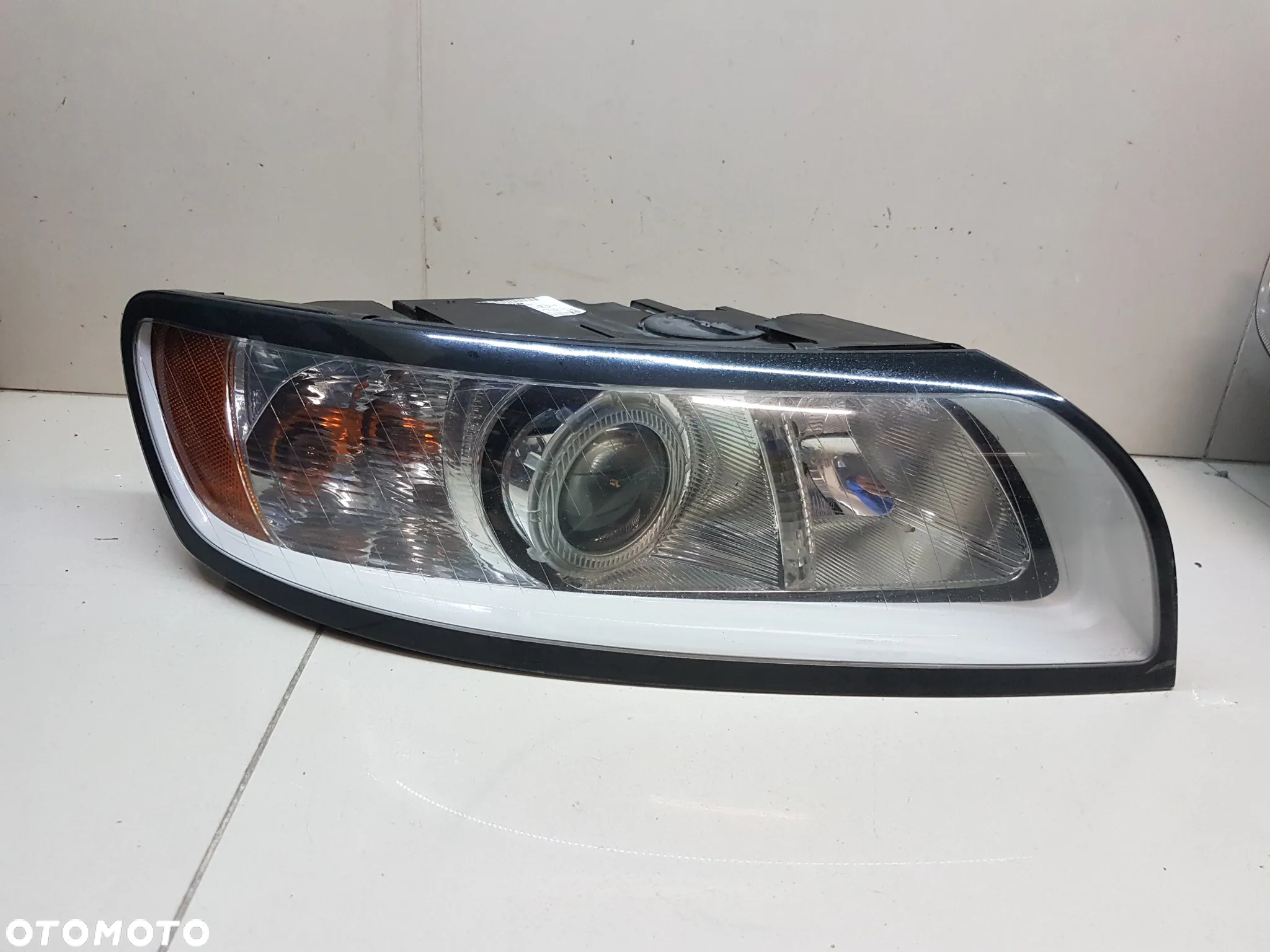 VOLVO S40 V50 LIFT 07-12 PRZEDNIA LAMPA PRAWA - 6
