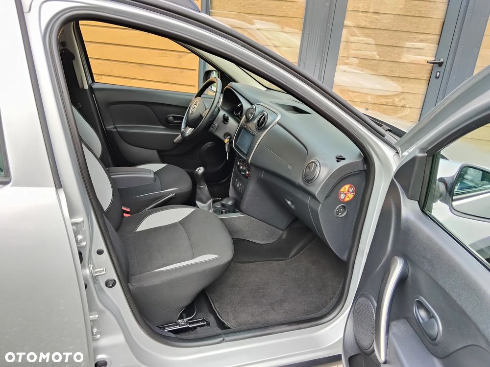 Dacia Sandero Stepway TCe 90 Prestige - 19