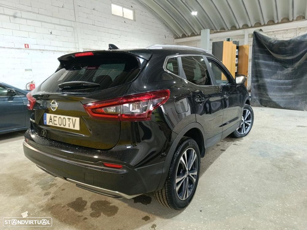 Nissan Qashqai 1.3 DIG-T N-Connecta J18 - 2