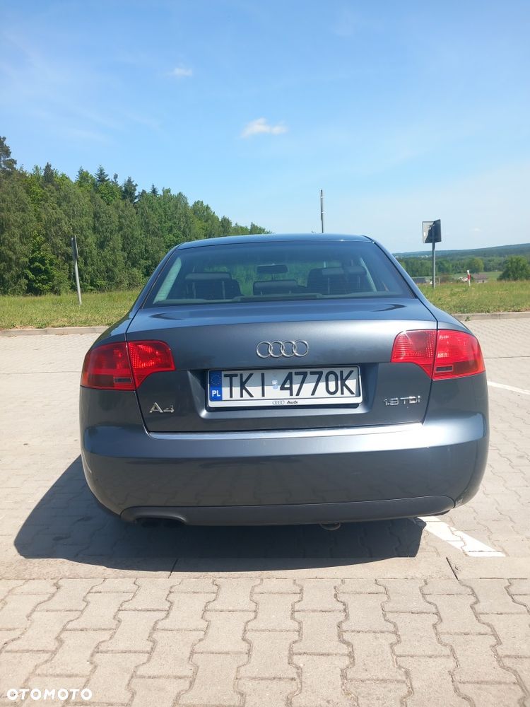 Audi A4 Limousine - 7