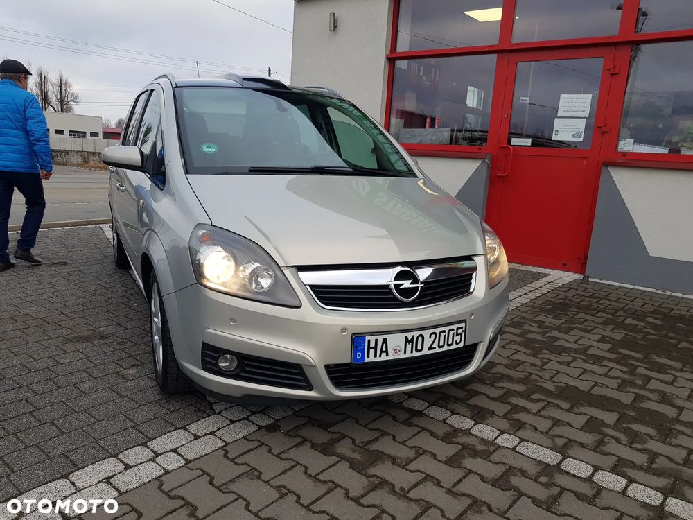 Opel Zafira 2.2 Cosmo - 3