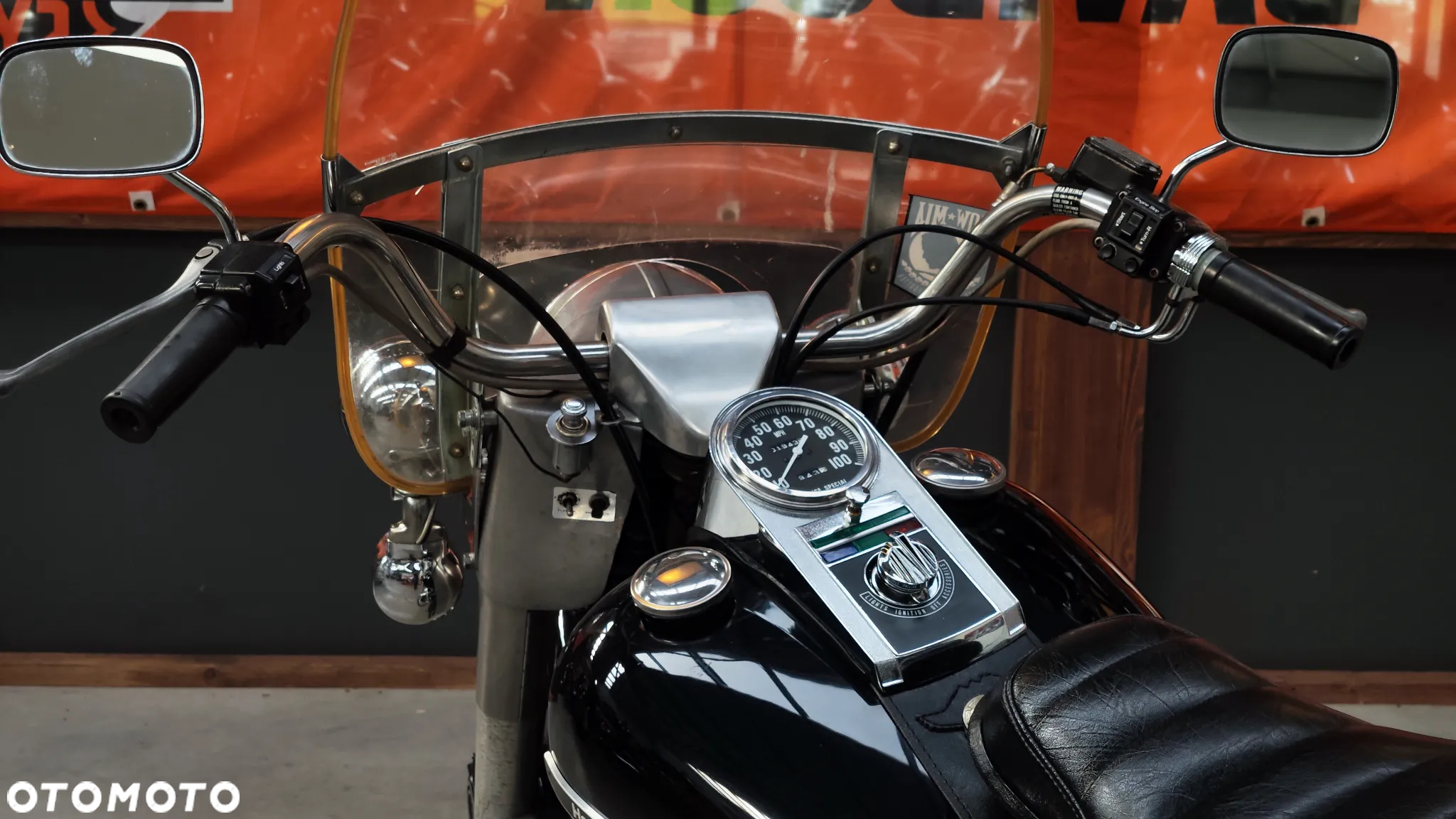 Harley-Davidson FLH Electra Glide - 16