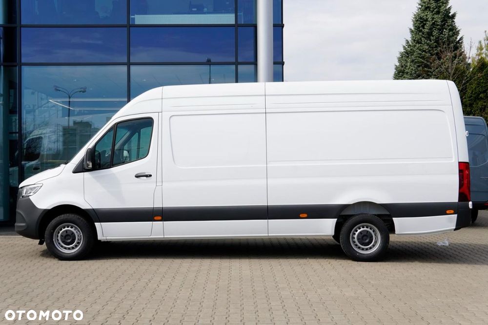 Mercedes-Benz Sprinter - 4