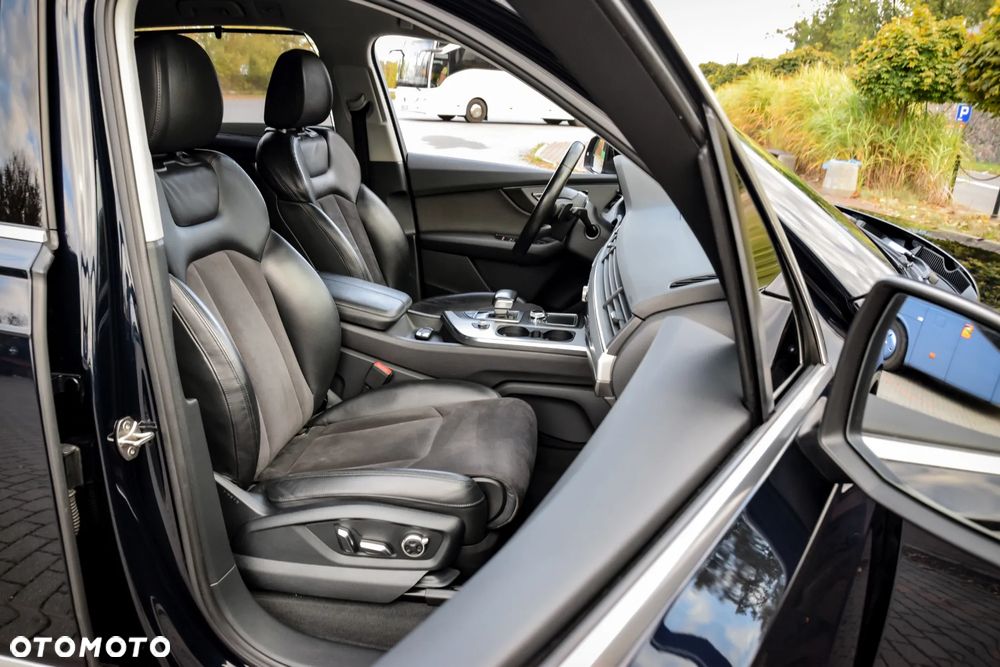 Audi Q7 - 32