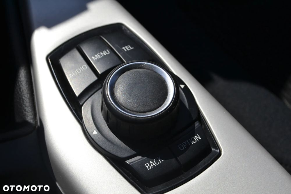 BMW Seria 1 118i Sport Line - 34
