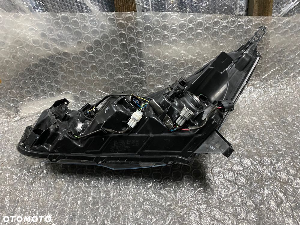 LAMPA PRAWA H7 LED NISSAN MICRA V K14 26010-5FA0A CIEMNA ZE SREBRNYM - 8