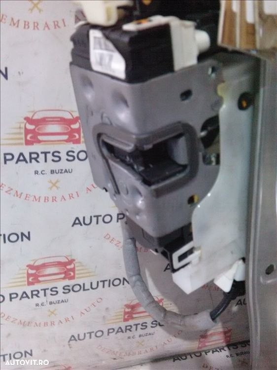 broasca usa stanga fata mercedes e class w212 an fabr 2015 - 1