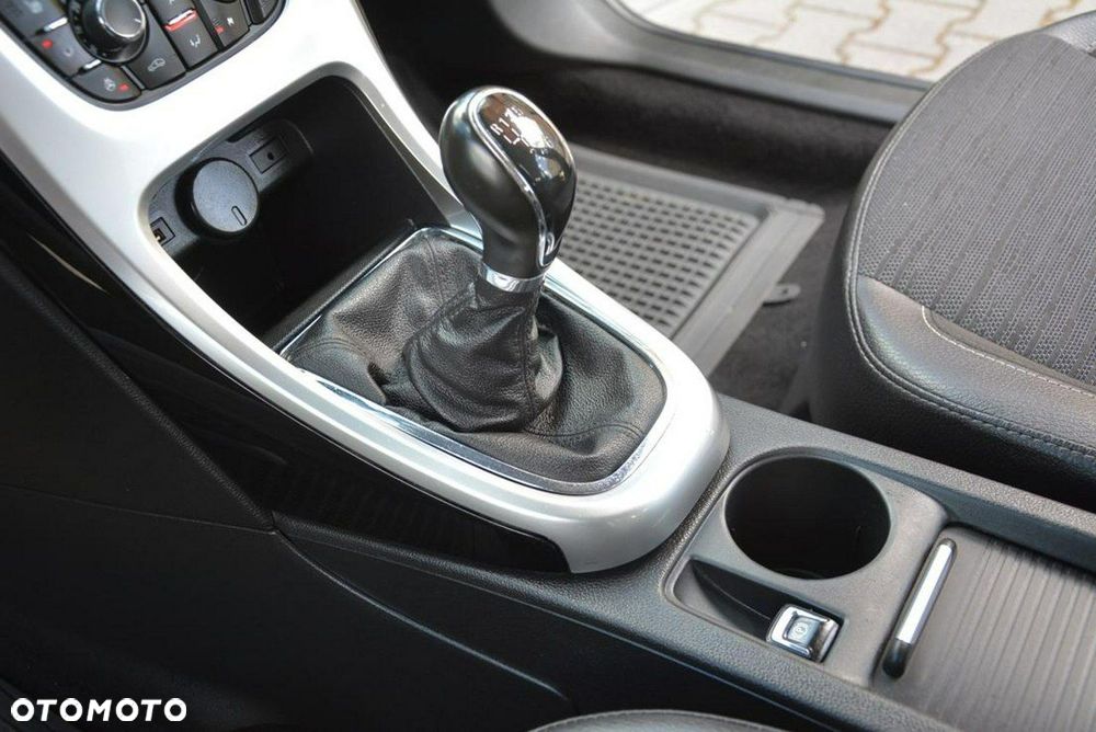 Opel Astra 1.4 Turbo Cosmo - 28