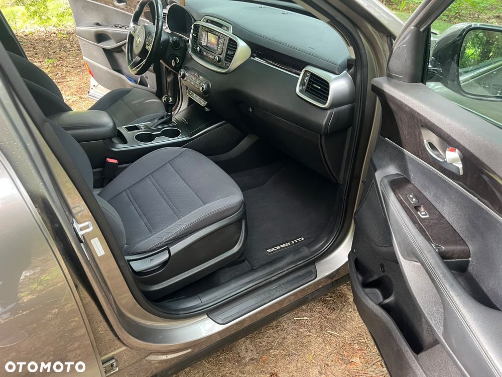 Kia Sorento - 11