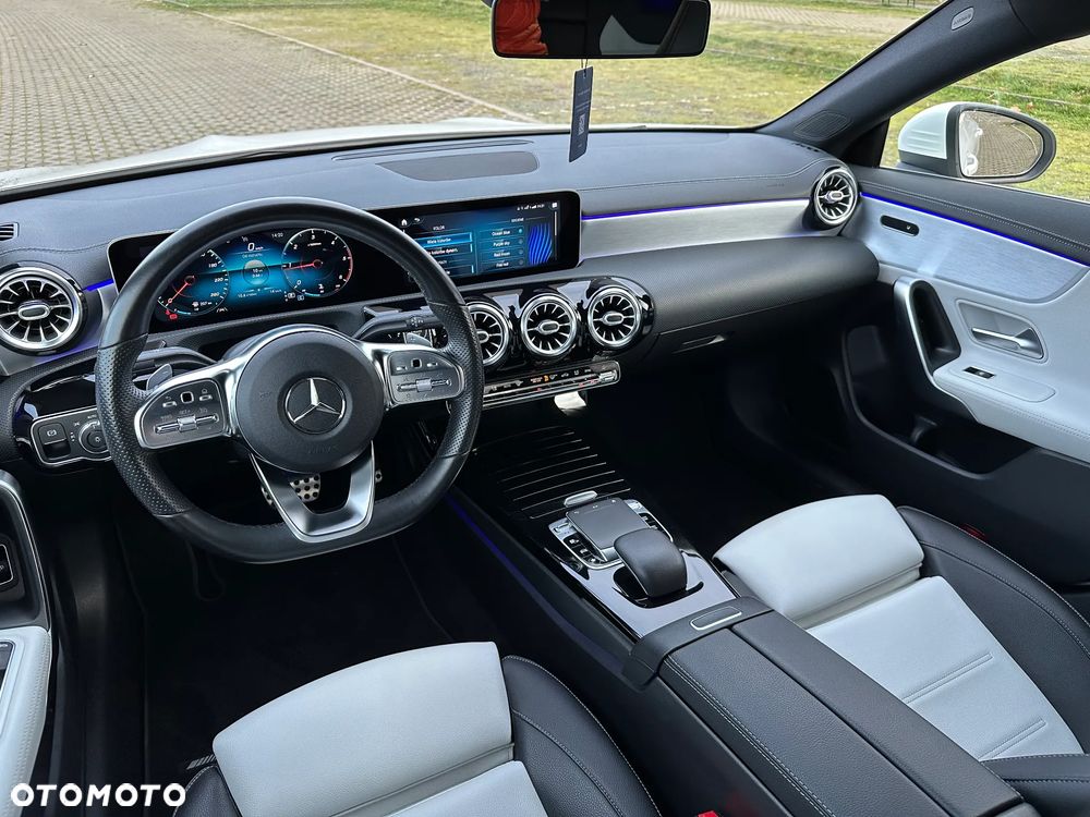 Mercedes-Benz CLA 180 d 7G-DCT AMG Line - 20