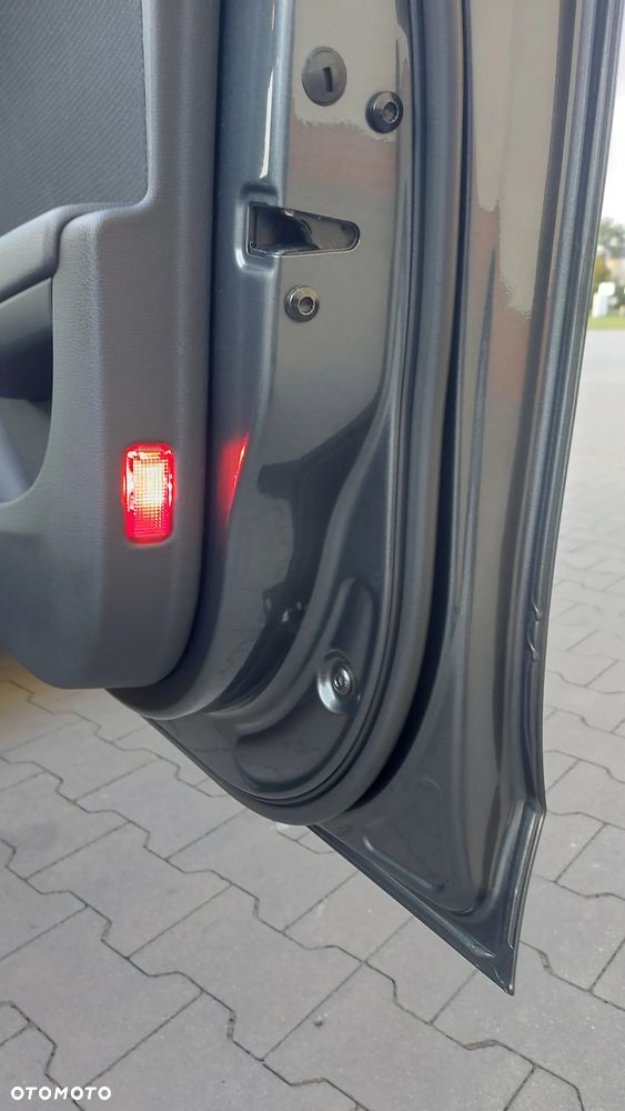 Audi A4 Avant 2.0 TDI - 8