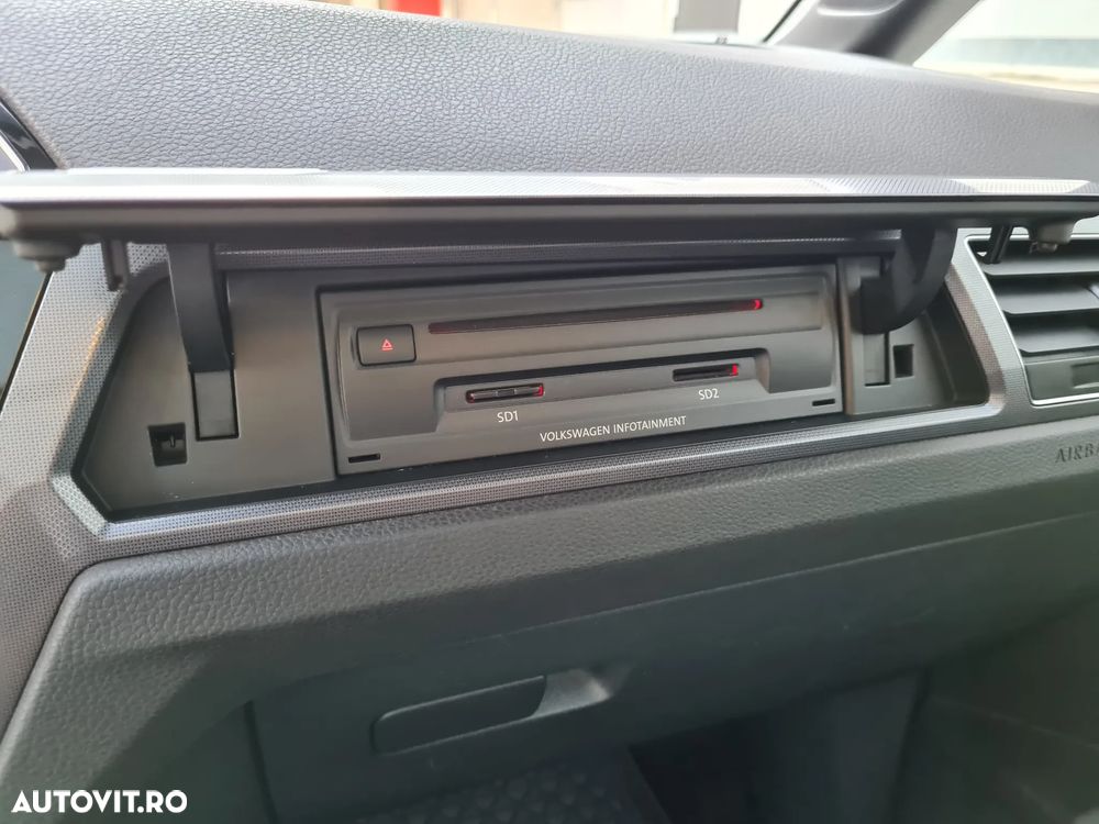 Volkswagen Touran - 23