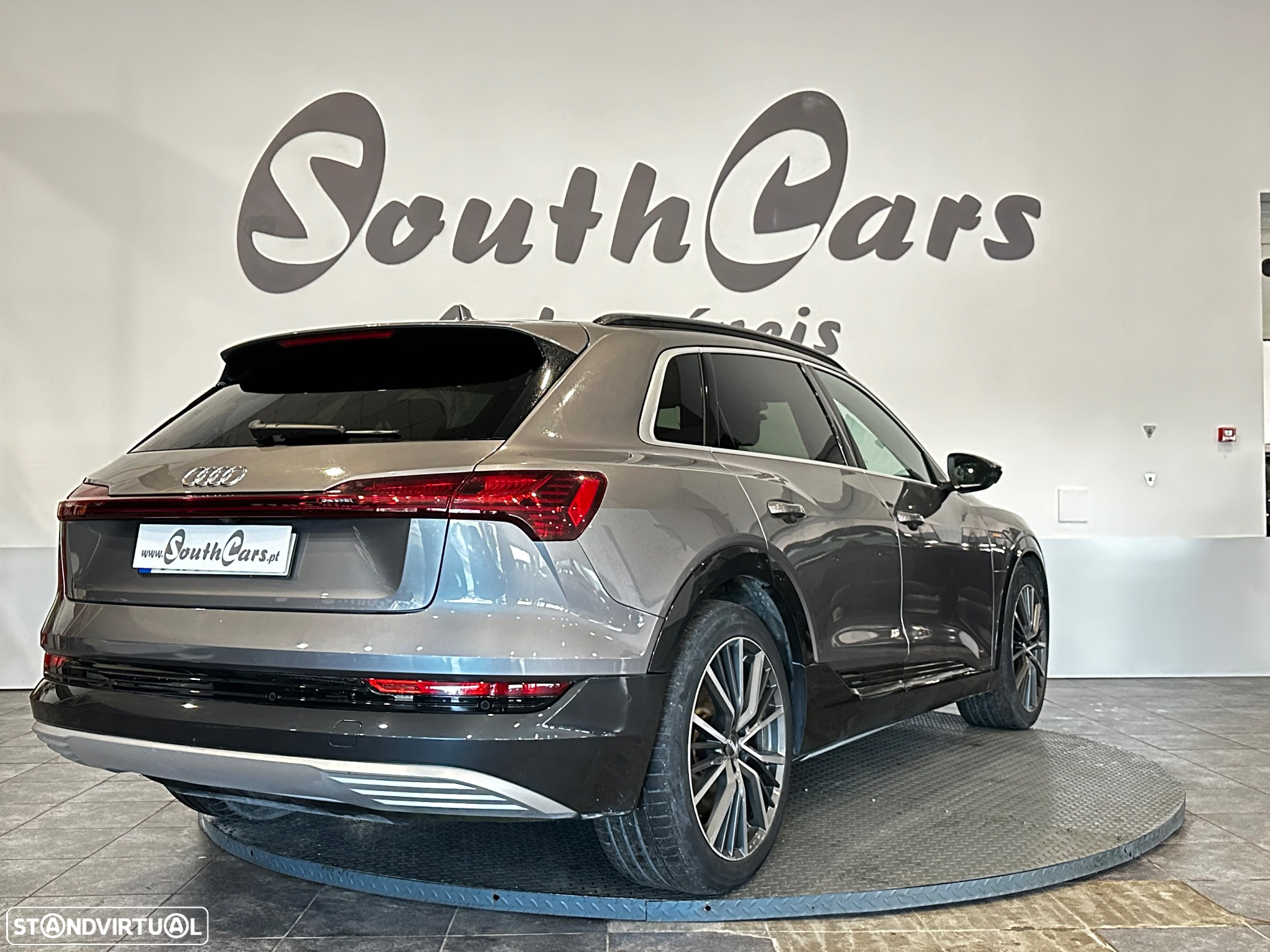 Audi e-tron 55 quattro S line - 4