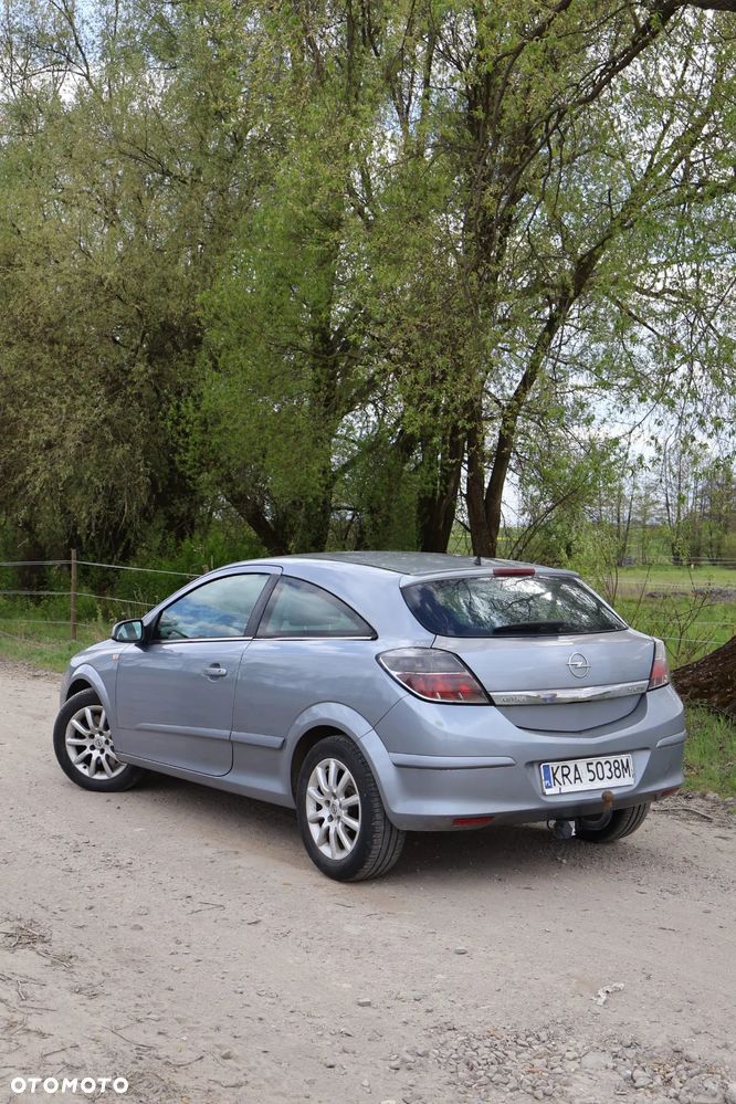 Opel Astra 1.9 CDTI Cosmo - 1