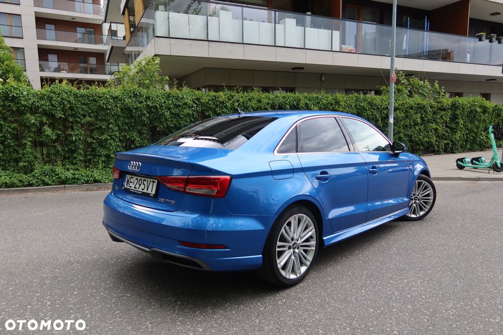Audi A3 Limousine 1.5 TFSI Sport S tronic - 4