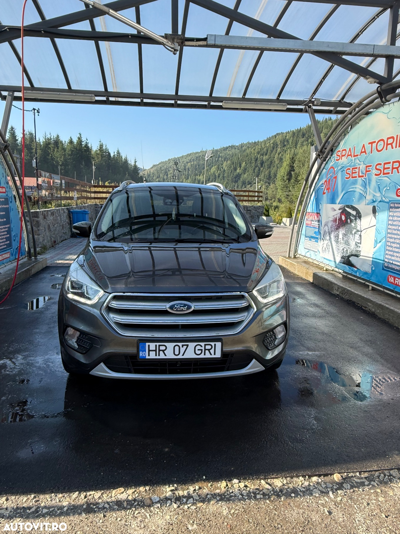 Ford Kuga 2.0 TDCi 4x4 Aut. SYNC - 4