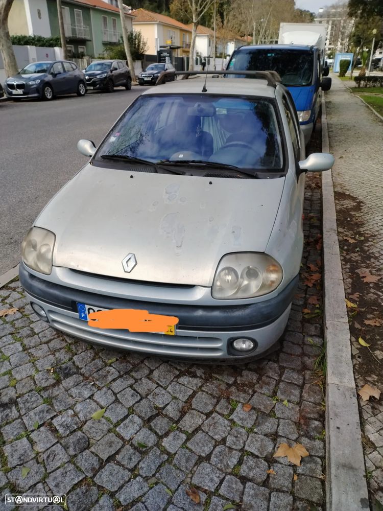 Renault Clio 1.9 DTi RXE - 1