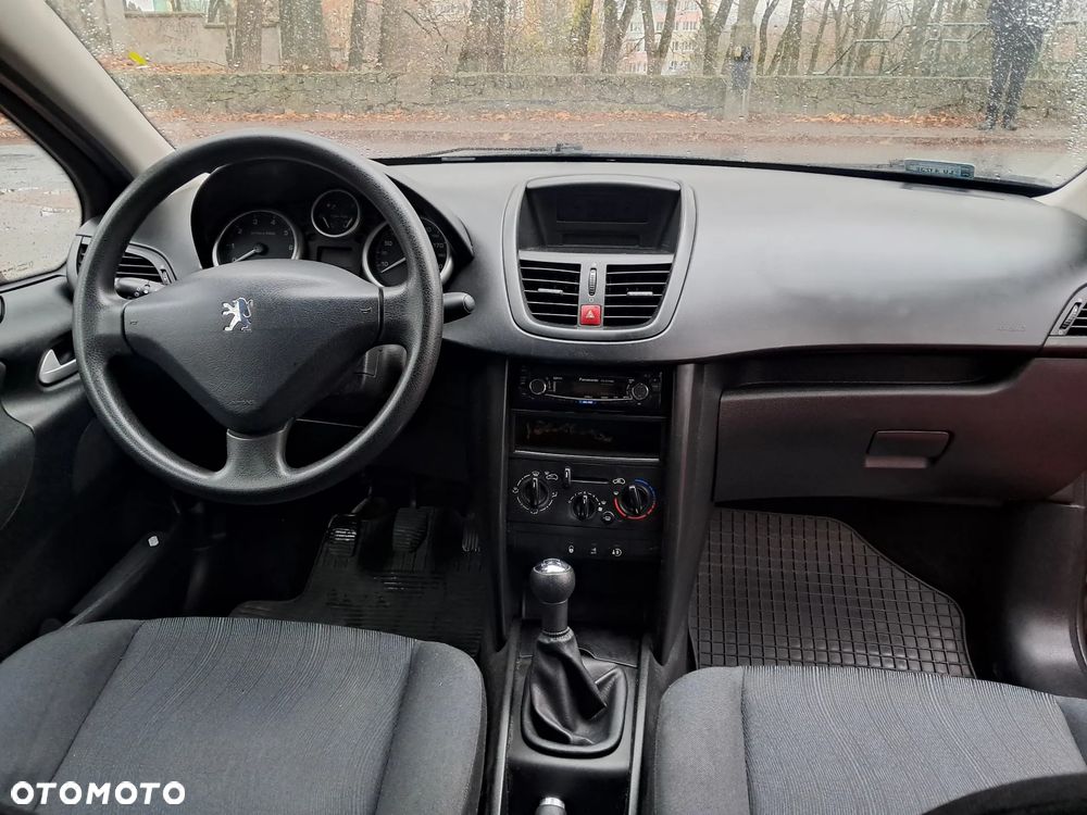 Peugeot 207 1.4 Presence - 9