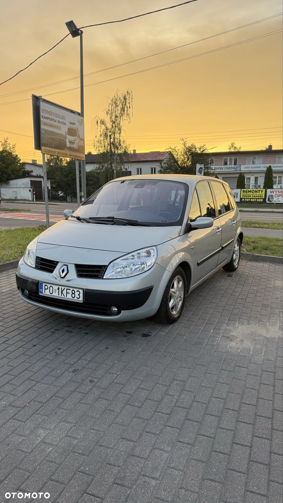 Renault Scenic - 1
