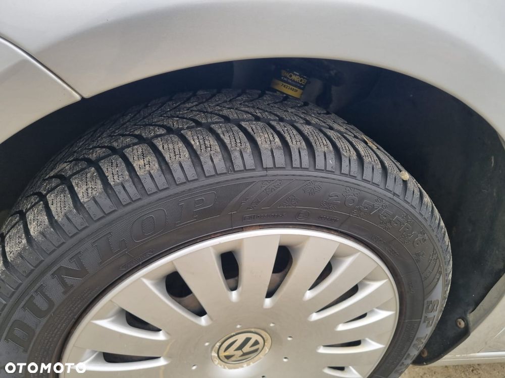 Volkswagen Touran 2006 photo 4