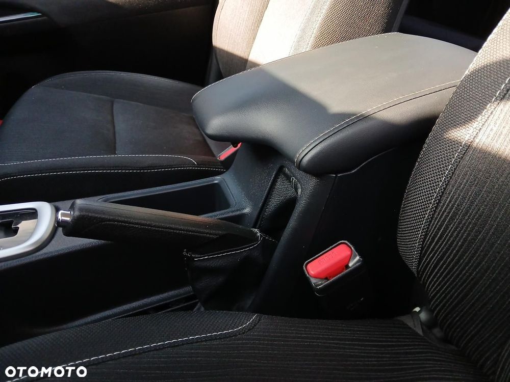 Toyota Hilux 2.8 D-4D Double Cab SR5 4x4 - 34