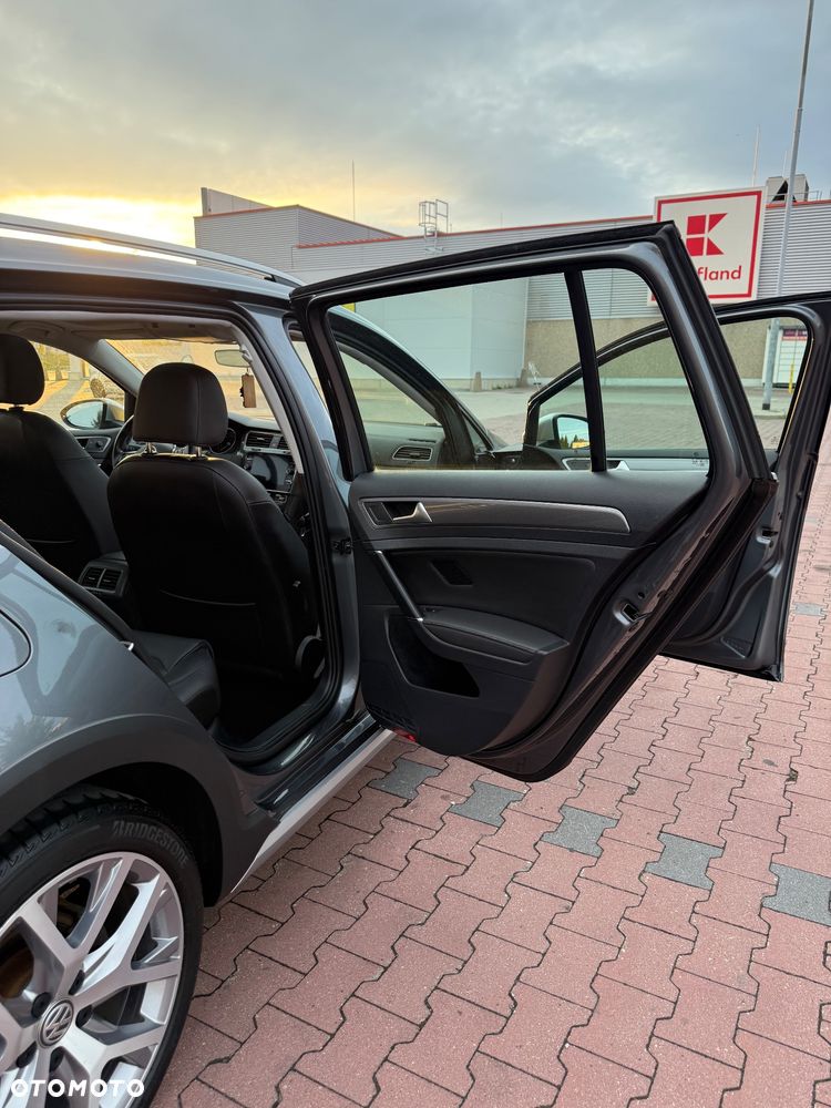 Volkswagen Golf Alltrack - 13