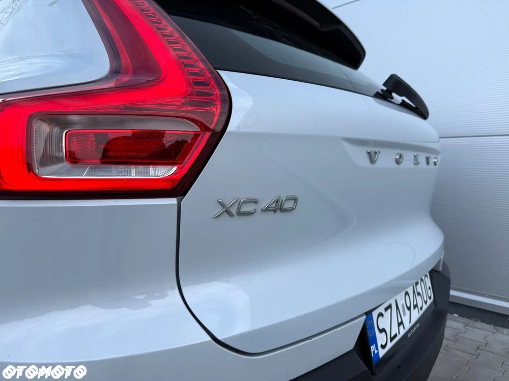 Volvo XC 40 T2 Momentum Core - 23