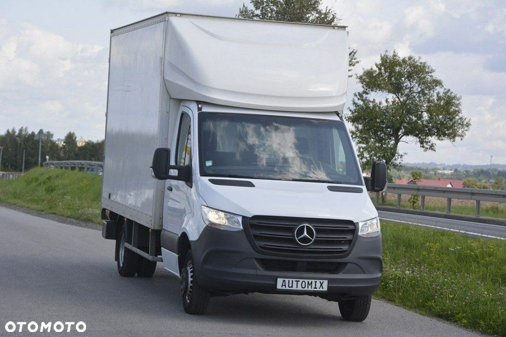 Mercedes-Benz Sprinter - 14