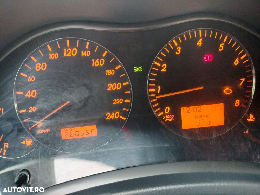 Toyota Avensis 2.0 Sdn. Sol Plus - 1