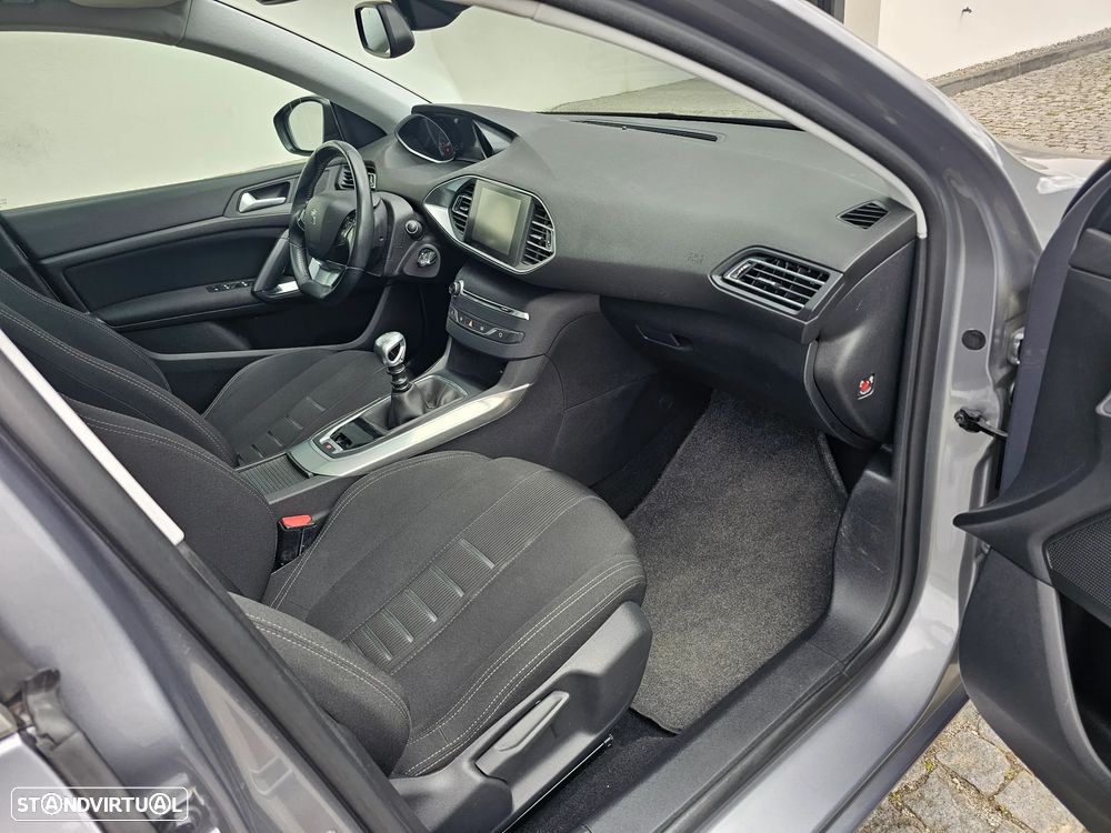 Peugeot 308 SW 1.6 e-HDi Allure J17 - 29
