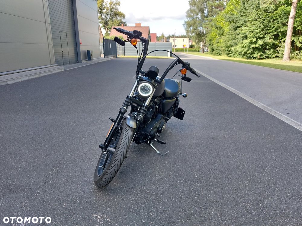 Harley-Davidson Sportster Iron 883 - 2