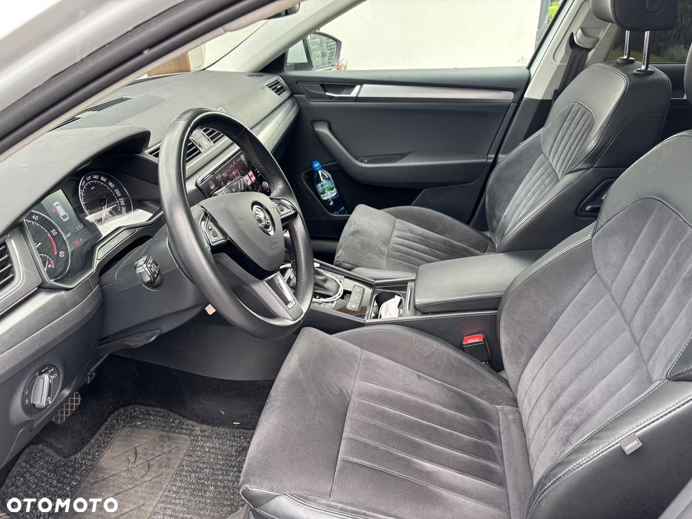 Skoda Superb 2.0 TDI DSG Style - 19