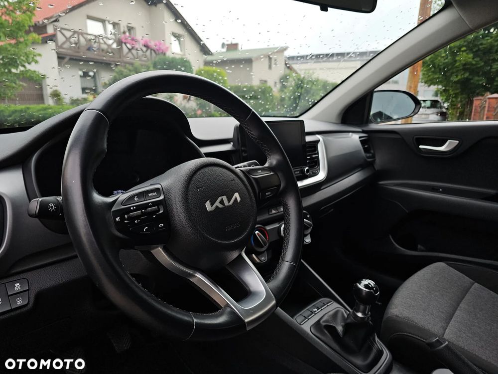 Kia Stonic 1.2 L - 7