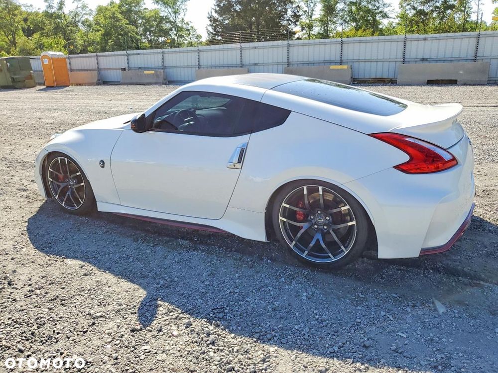 Nissan 370 Z - 5