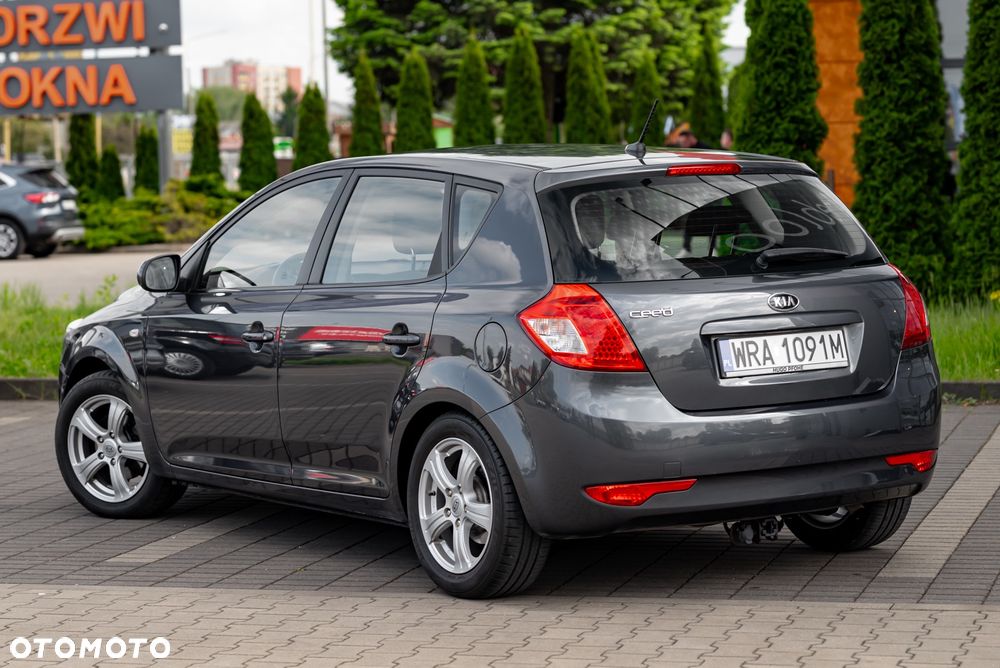 Kia Ceed 1.4 CVVT Spirit - 9