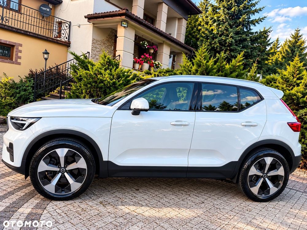 Volvo XC 40 B3 B DKG Plus Dark - 12