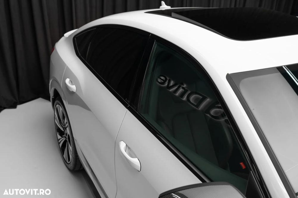 Audi Q8 55 quattro S Line - 4