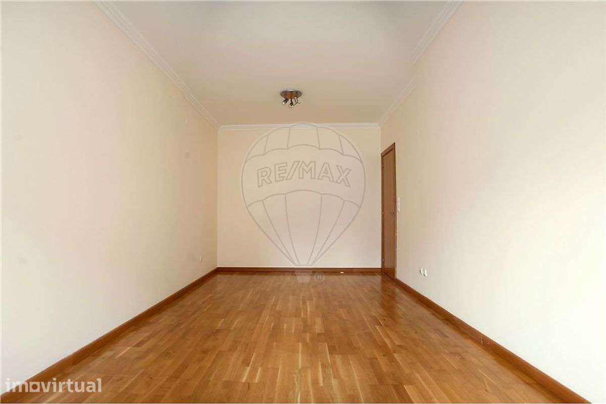 Apartamento T1 para arrendamento - Grande imagem: 2/14