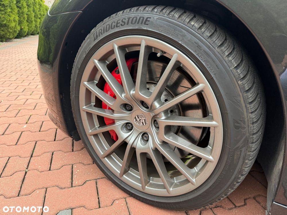Porsche Panamera Turbo Executive - 17