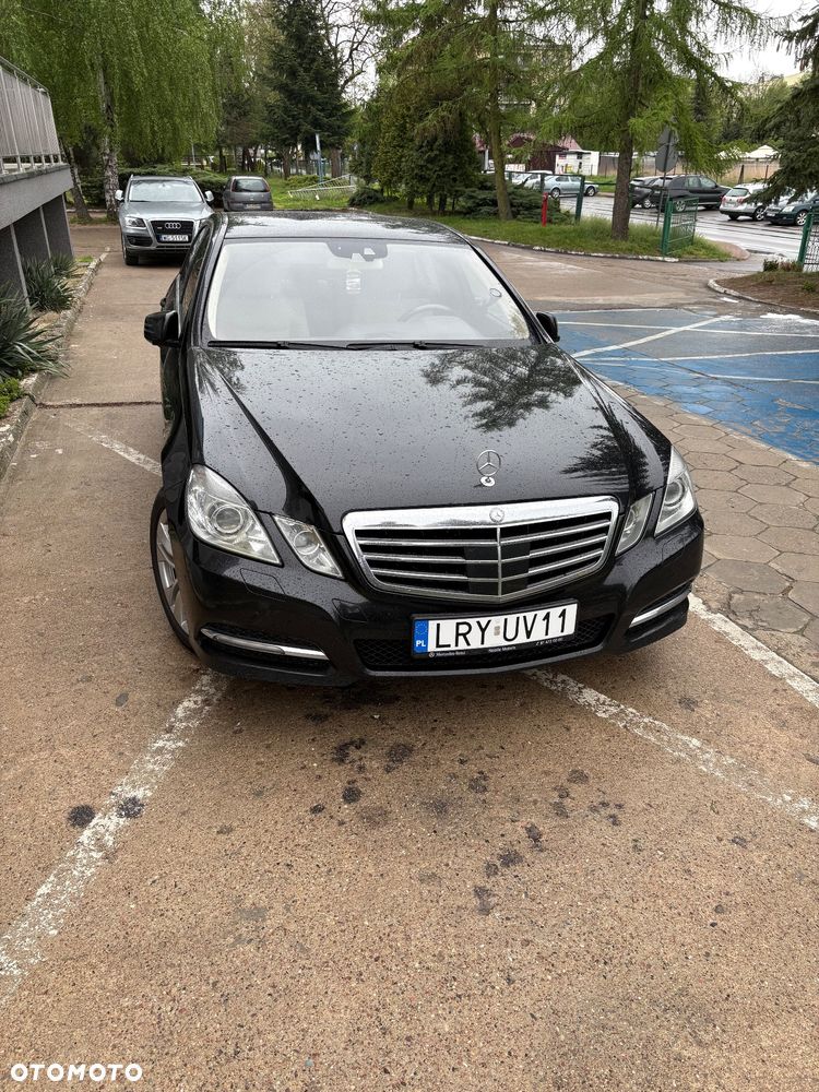 Mercedes-Benz Klasa E 250 CDI DPF BlueEFFICIENCY 7G-TRONIC Avantgarde - 22