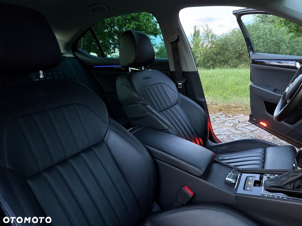 Skoda Superb 2.0 TDI 4x4 L&K DSG - 22