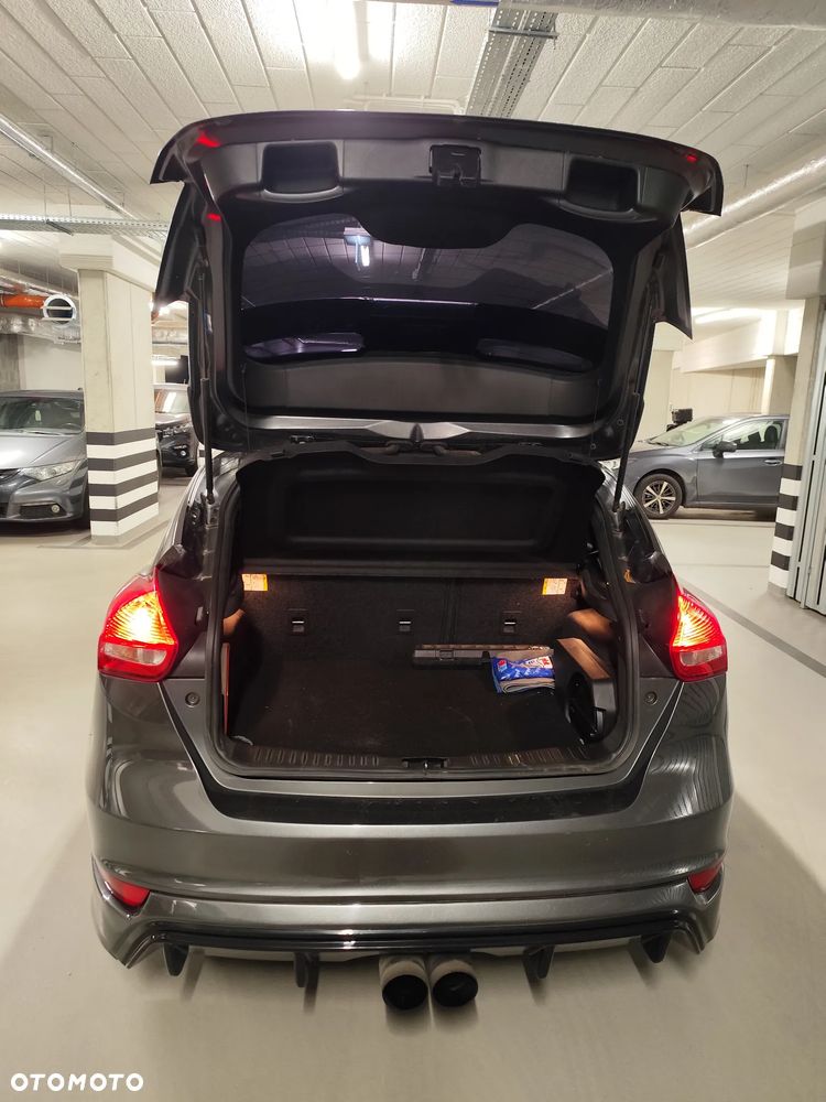 Ford Focus 2.0 EcoBoost ST - 7