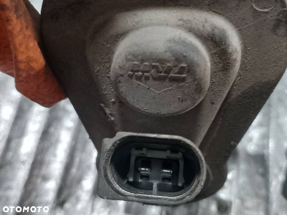 ZACISK HAMULCOWY PRAWY TYŁ VW PASSAT B6 1.9 TDI - 3