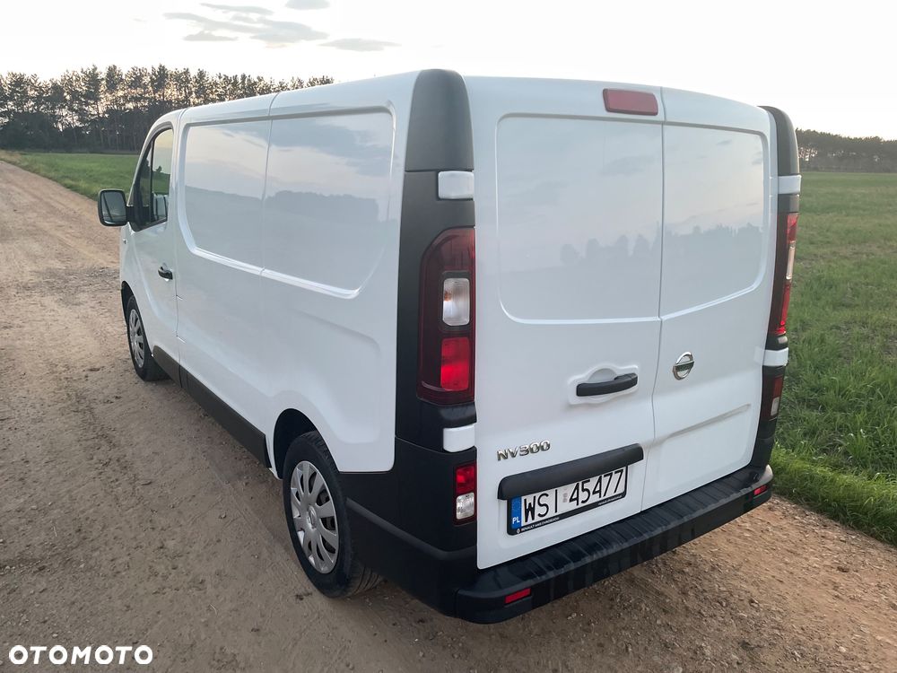 Nissan NV 300 - 4