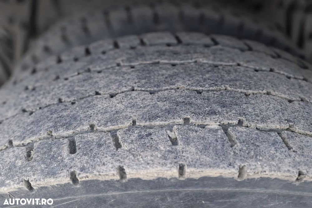 Mercedes-Benz ACTROS - 11