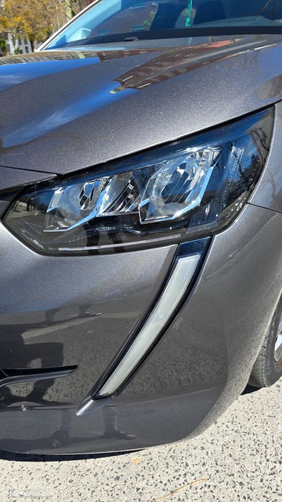 Peugeot 208 1.2 PureTech Active - 12