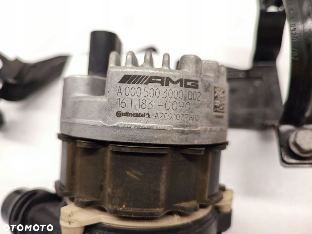 MERCEDES C W205 C63 AMG POMPA WODY A0005003000 - 5