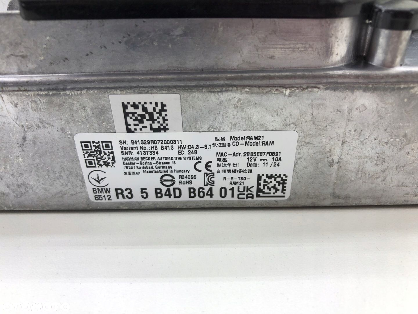 BMW X1 U11 WZMACNIACZ RADIA 5B4DB64 - 3