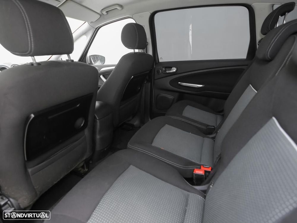 Ford S-Max - 7